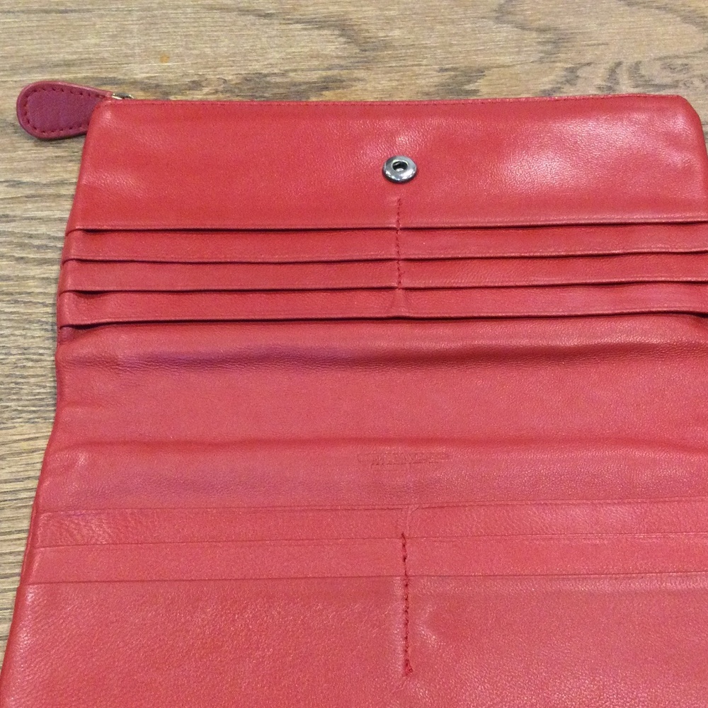Bottega Veneta Intrecciato Weave Leather Wallet - Picture 7 of 15
